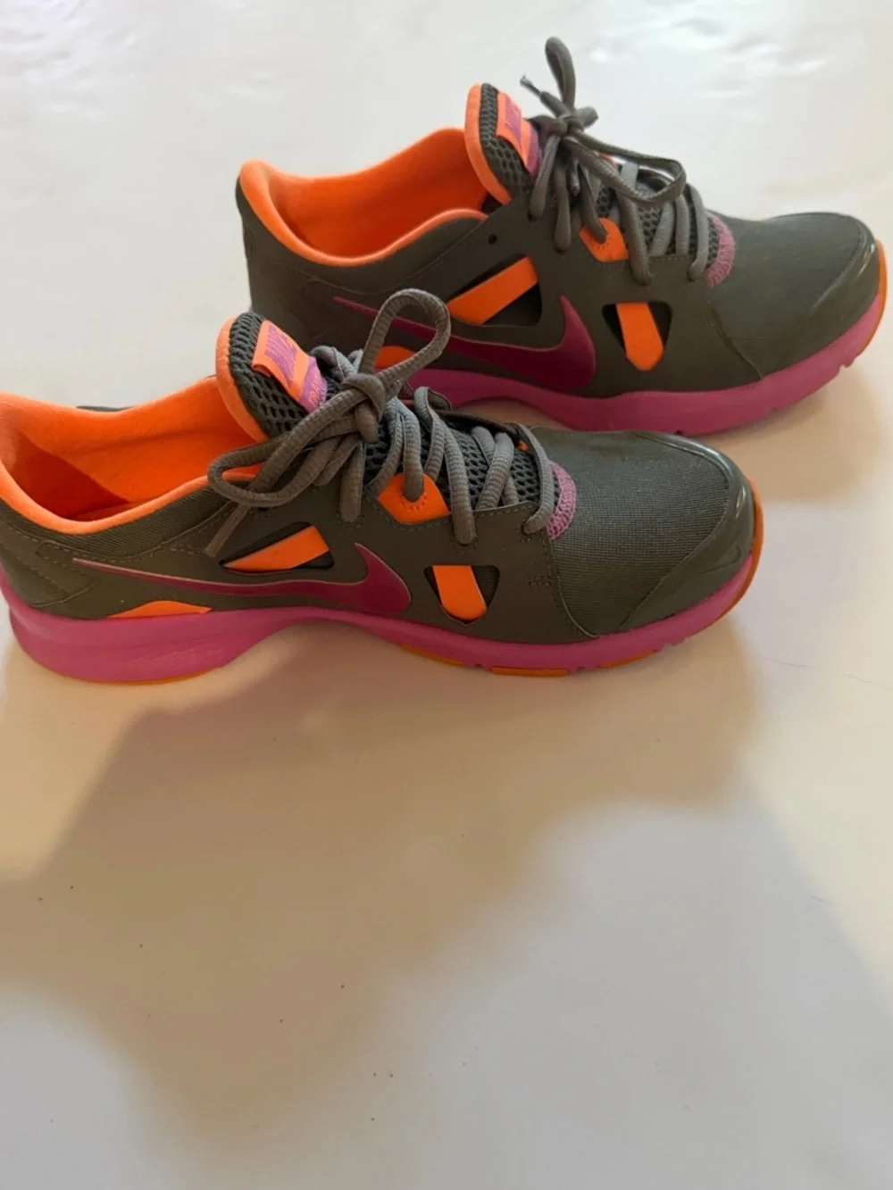 Nike Women’s Training Sneakers Gray Orange Pink Size 6.5 Athletic Gym Shoes